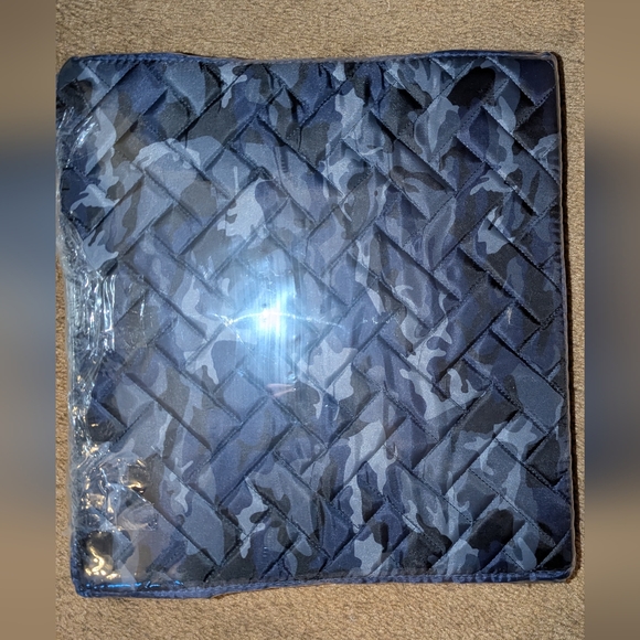 NWT - LUG HITCH HOME - CAMO NAVY - Picture 4 of 4